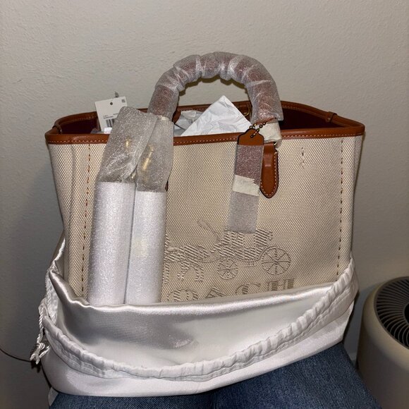 NWT Coach Reese Tote 28 - Picture 5 of 5
